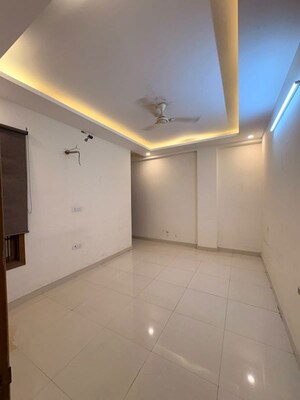 Room in 3 BHK Builder Floor at Chattarpur – for Rent