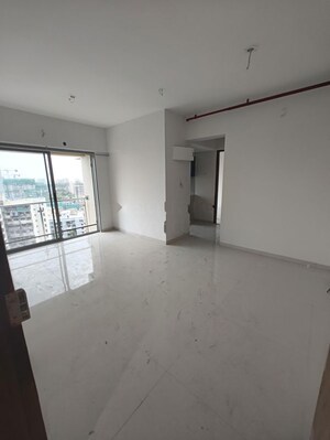 Room in 3 BHK Apartment at Piramal Aranya, Byculla – for Rent