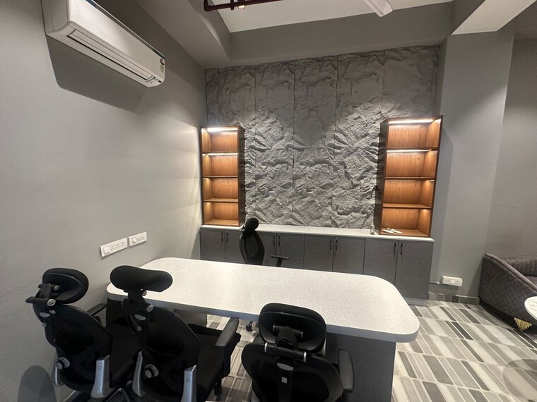Team Area, emaar-emerald-plaza Commercial Office Space 750 Sq.Ft. In Sector 65 Gurgaon 10787512