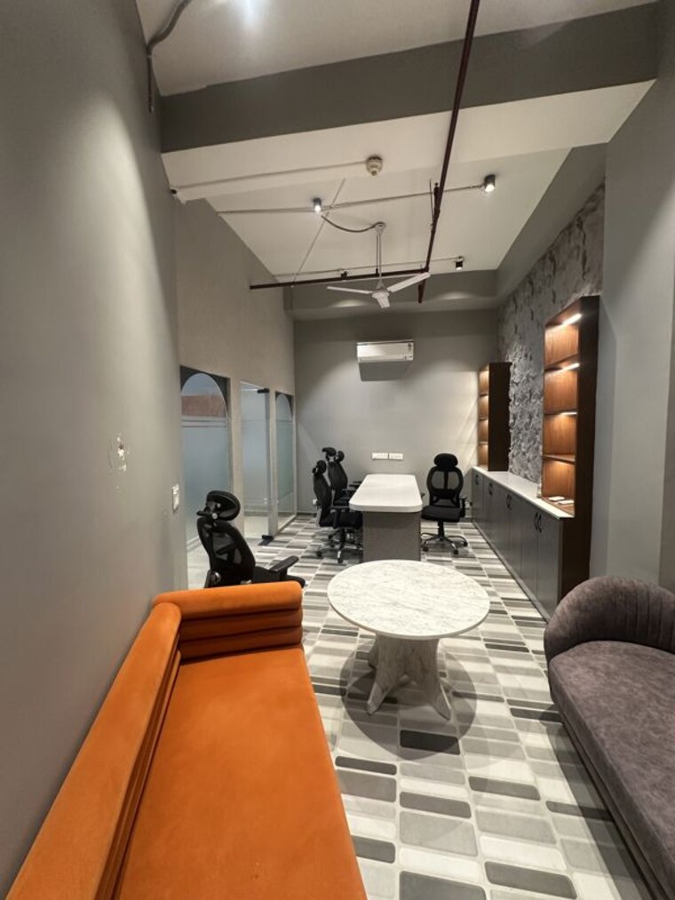 Team Area, emaar-emerald-plaza Commercial Office Space 750 Sq.Ft. In Sector 65 Gurgaon 10787512