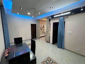 Bedroom in 3 BHK Apartment at Aliganj Plaza, Aliganj – for Rent