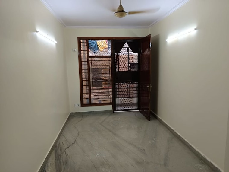 Room, ashok nagar 2 Bedroom 100 Sq.Yd. Builder Floor In Ashok Nagar Delhi 10787546