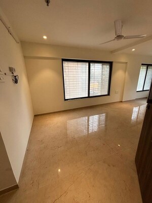 Room in 2 BHK Apartment at Mamta Apartment Andheri, Andheri West – for Rent