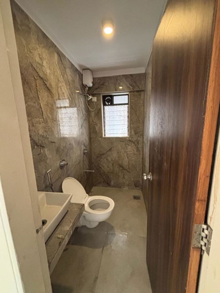 Bathroom, mamta-apartment-andheri 2 Bedroom 682 Sq.Ft. Apartment In Andheri West Mumbai 10787591