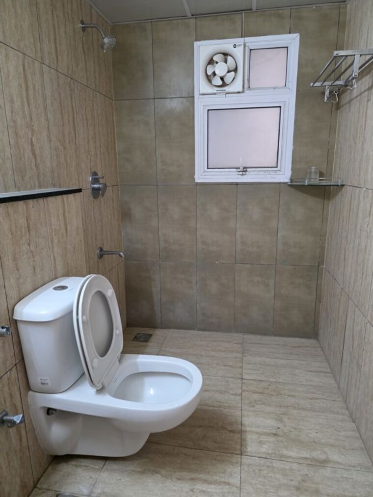 Bathroom, prestige-lakeside-habitat 2 Bedroom 1195 Sq.Ft. Apartment In Varthur Bangalore 10787582