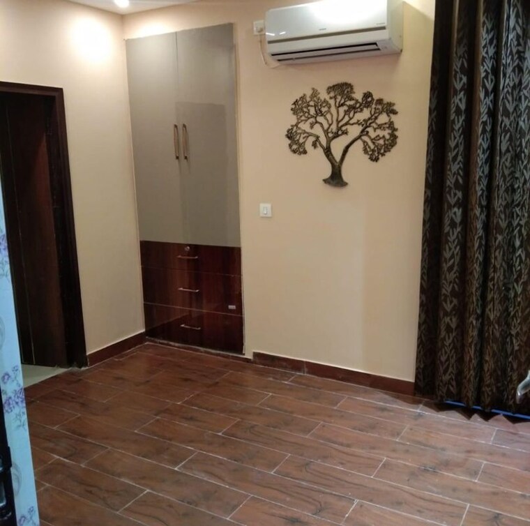 Room, cghs-hewo-apartments 2 Bedroom 1200 Sq.Ft. Apartment In Sector 56 Gurgaon 10787609