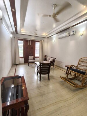 Hall in 3 BHK Builder Floor at Sector 46 – for Rent