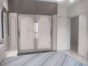 Room in 4 BHK Apartment at Kolte Patil 24K Glitterati, Pimple Nilakh – for Rent