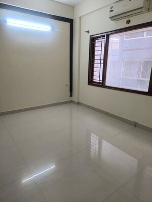 Room in 3 BHK Apartment at Frazer Town – for Rent
