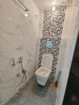 Bathroom in 3 BHK Apartment at Lic Colony – for Rent