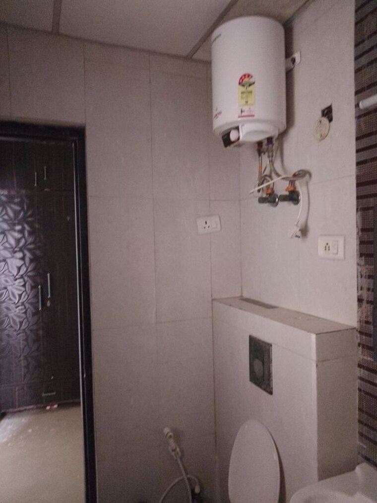 Bathroom, divine-meadows 2 Bedroom 1260 Sq.Ft. Apartment In Sector 108 Noida 10787682