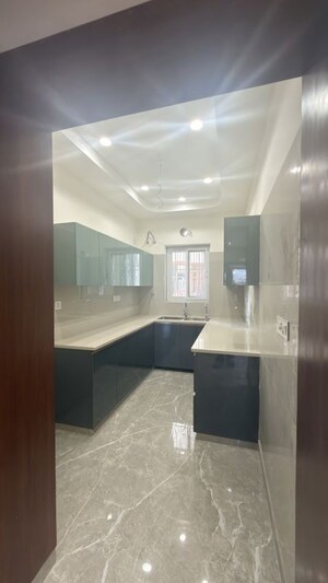 Kitchen in 3 BHK Builder Floor at BPTP District 3, Sector 85 – for Sale