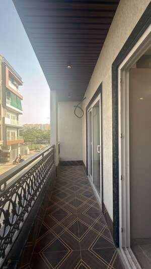 Balcony in 3 BHK Builder Floor at BPTP District 3, Sector 85 – for Sale