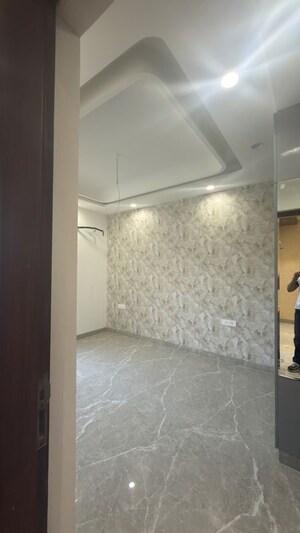 Bathroom in 3 BHK Builder Floor at BPTP District 3, Sector 85 – for Sale