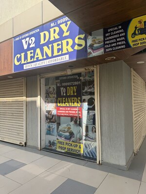  Shop – Exterior View View at 83 Avenue Oodles Sky Walk, Sector 83 - for Rent
