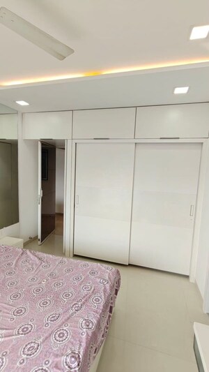 Room in 2 BHK Apartment at Bholenath Chembur Castle, Chembur – for Rent