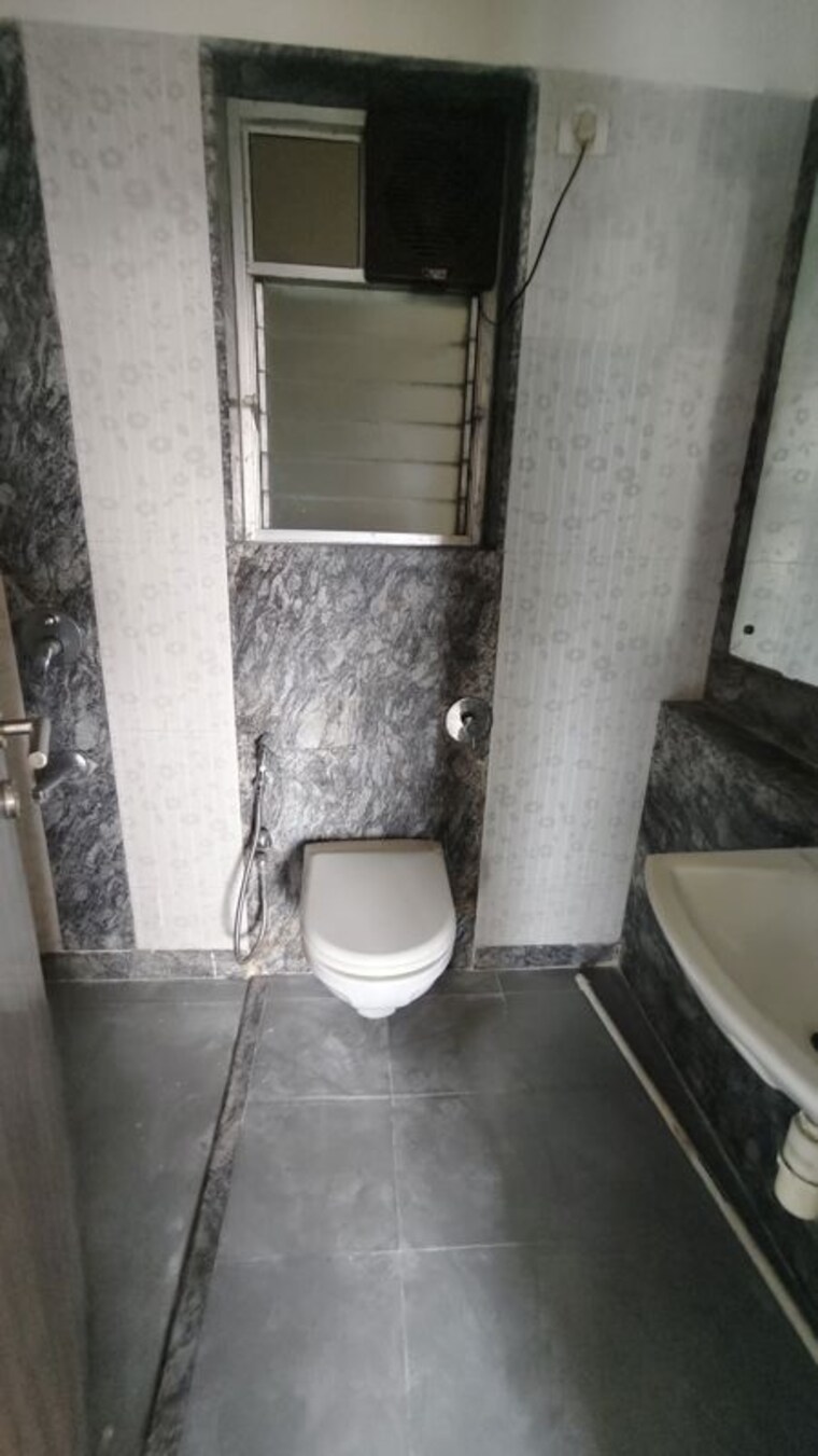 Bathroom, kalpataru-hills 2 Bedroom 632 Sq.Ft. Apartment In Manpada Thane 10787717