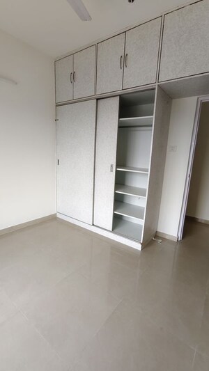 2 BHK Apartment For Rent in Kalpataru Hills, Manpada