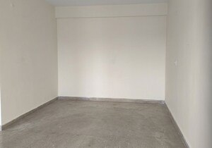 Room in 1 BHK Builder Floor at Dakshinpuri – for Sale