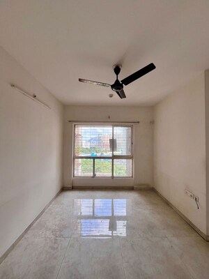 2 BHK Apartment For Rent in Lodha Amara, Kolshet Road
