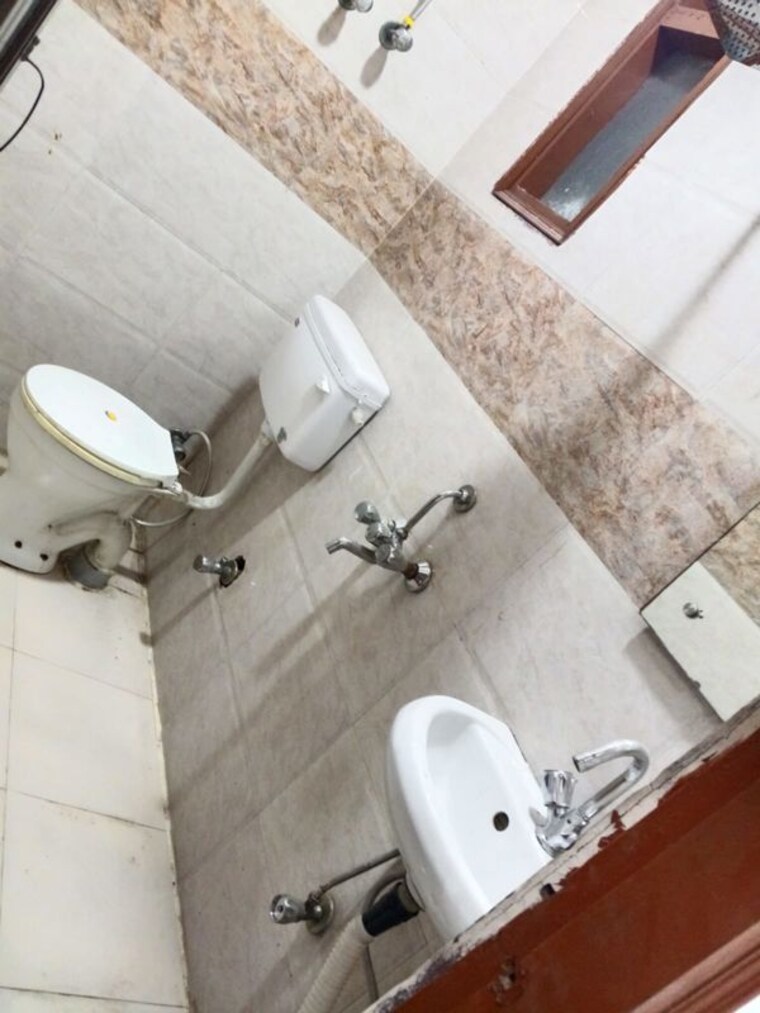 Bathroom, neb sarai 1 Bedroom 450 Sq.Ft. Builder Floor In Neb Sarai Delhi 10787747