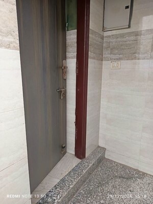 Building Lobby in 1 BHK Builder Floor at Sector 46 – for Rent