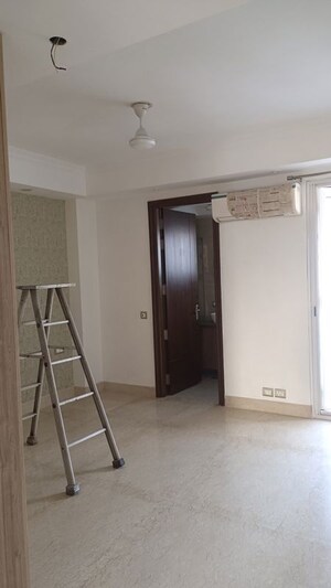 Building Lobby in 3 BHK Builder Floor at New Rajinder Nagar – for Rent