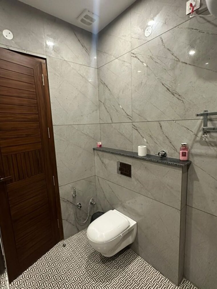 Bathroom, aerocity 3 Bedroom 250 Sq.Yd. Builder Floor In Aerocity Mohali 10787797
