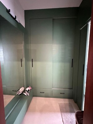 Furnished Amenities in 3 BHK Builder Floor at Aerocity – for Rent