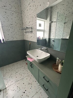 Team Area in 3 BHK Builder Floor at Aerocity – for Rent