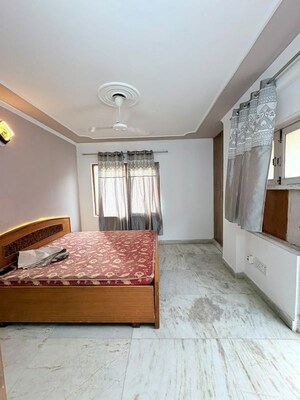 Bedroom in 1 BHK Builder Floor at Neb Sarai – for Rent