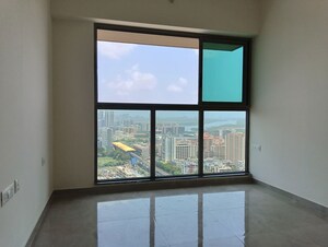Room in 2 BHK Apartment at Sheth Irene, Malad West – for Rent