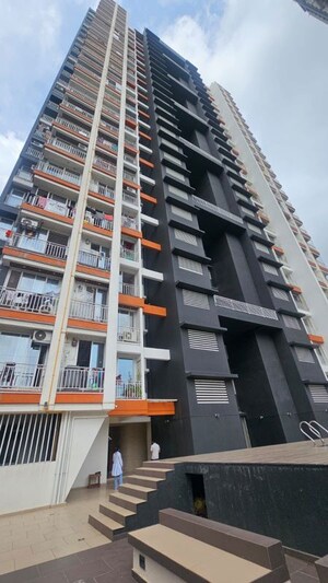 2 BHK Apartment For Sale in Malhar 24 East, Sanpada