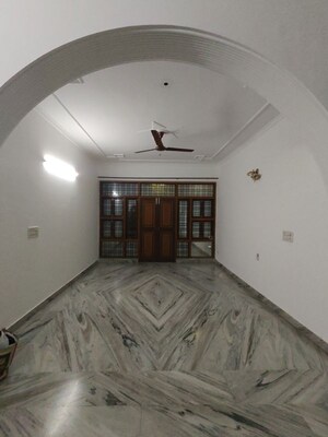 Bedroom in 2 BHK Apartment at Gold Souk Mall, Sector 43 – for Rent
