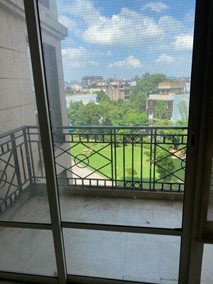 Balcony in 3 BHK Apartment at DLF Regency Park II, Sector 27 – for Sale