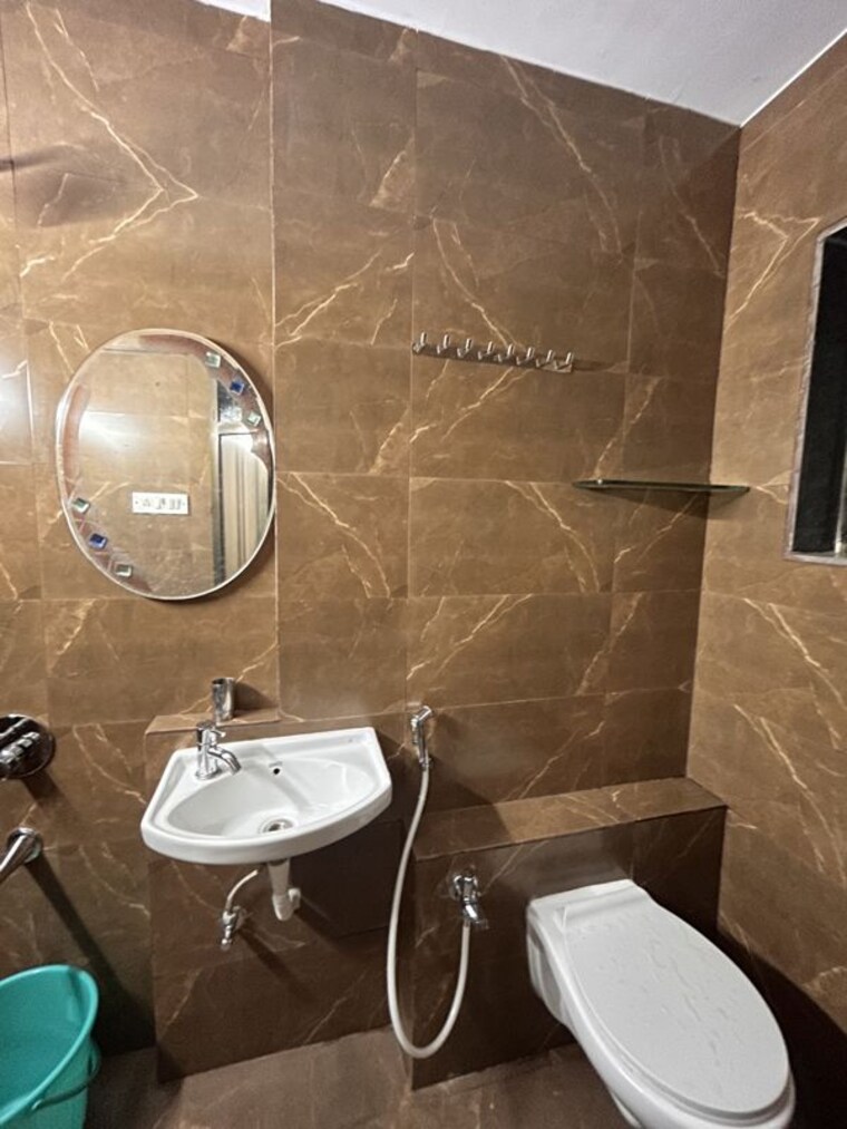 Bathroom, shree-pal 3 Bedroom 1150 Sq.Ft. Apartment In Goregaon West Mumbai 10787875