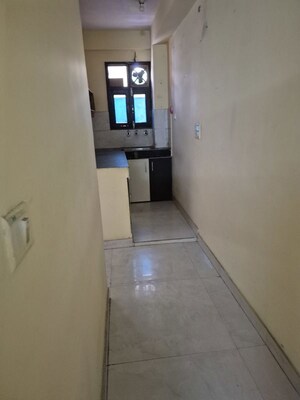 Room in 2.5 BHK Builder Floor at Mayur Vihar – for Rent