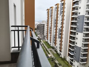 2 BHK Apartment For Sale in Hallmark Skyrena, Narsingi
