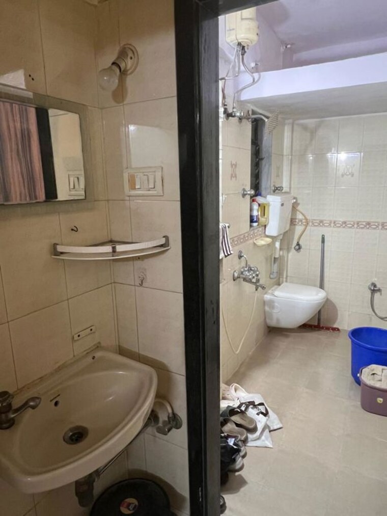 Bathroom, shree-vallabh-tower 1 Bedroom 635 Sq.Ft. Apartment In Malad West Mumbai 10787897