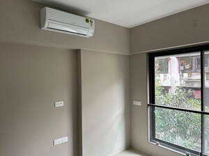 Bedroom in 2 BHK Apartment at Chembur – for Rent