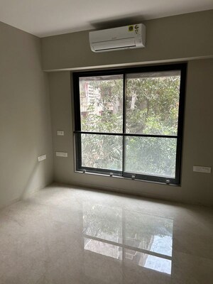 Bedroom in 2 BHK Apartment at Chembur – for Rent