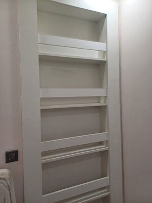 Furnished Amenities in 3 BHK Builder Floor at Sector 51 – for Sale