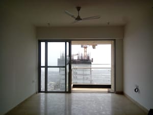 Room in 3 BHK Apartment at Lodha Venezia, Parel – for Rent