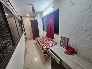 Room in 2 BHK Apartment at Bandra West – for Rent