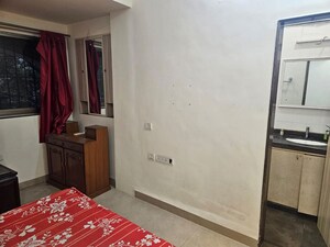Room in 2 BHK Apartment at Bandra West – for Rent