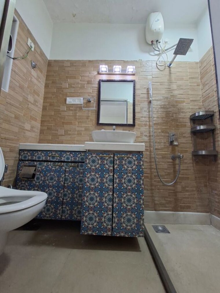 Bathroom, kohinoor-city-phase-i 2 Bedroom 727 Sq.Ft. Apartment In Kurla Mumbai 10787701