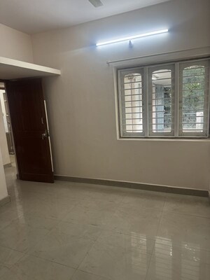Room in 2 BHK Independent House at Jp Nagar – for Rent