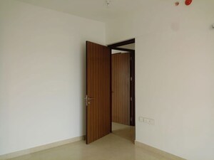 Room in 3 BHK Apartment at Lodha Venezia, Parel – for Rent