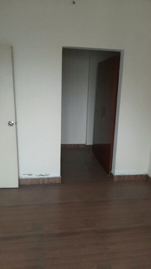 Room in 2 BHK Apartment at Savitri Apartments Aliganj, Aliganj – for Rent