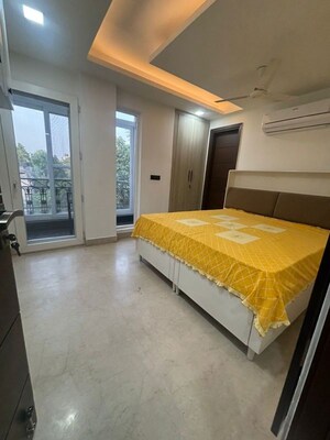 Bedroom in 3 BHK Builder Floor at Safdarjung Enclave – for Rent